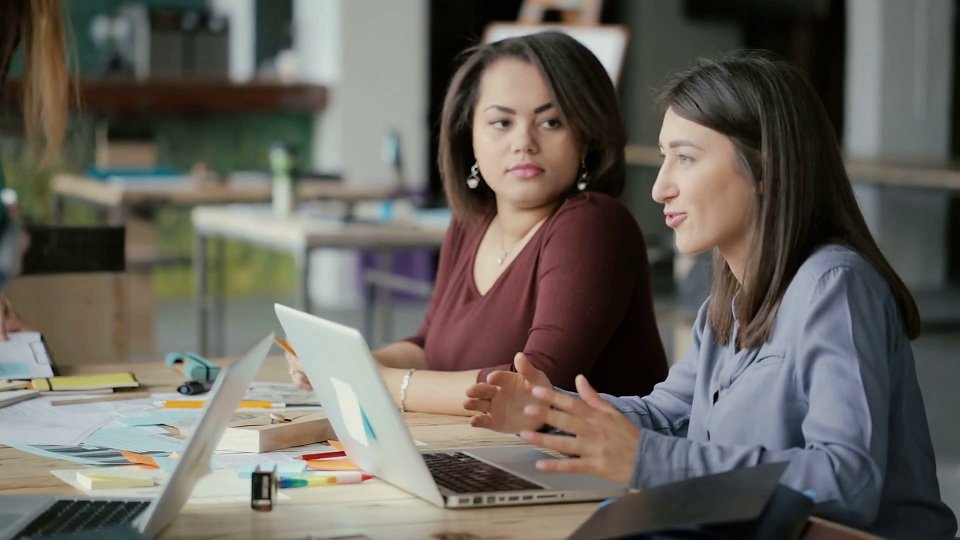 Retargeting vs Remarketing in 2026: What’s the Difference and When to Use Each Retargeting vs Remarketing